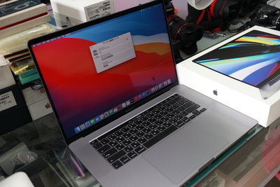 MacBook Pro 16 吋 特規 2019年  i9 2.4ghz8核心 64ram 2T SSD