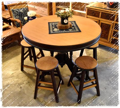 ^_^ 多 桑 台 灣 老 物 私 藏 ----- 圓潤桌腳的台灣老檜木圓桌