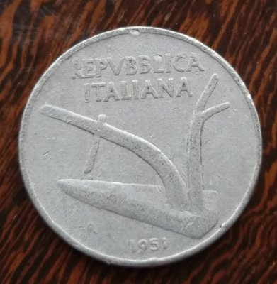 義大利    1951      10里拉  鋁幣   440