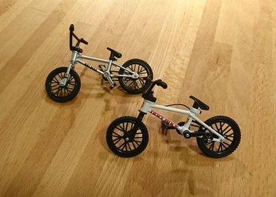 Finger Bike BMX 手指單車專業版 合金單車模型 金屬車架 顏色：白/銀(無人偶)  ※特價中…