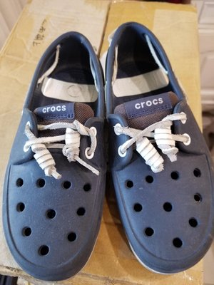 crocs j2