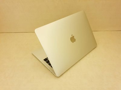 MacBook Pro 13吋/I5 3.1GHz/8G/256G 生產年期:2017*只要8800元*(B0627)