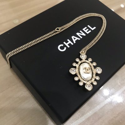 Chanel 香奈兒 金色logo水鑽項鍊