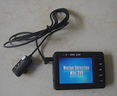 搖控啟動 鈕扣針孔 CCD鏡頭攝影機2.7吋DVR監視器行車紀錄器 錄影筆 可遙控