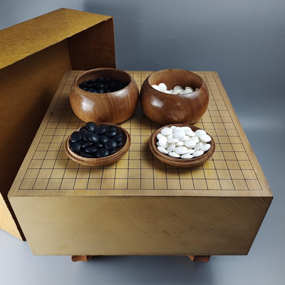 日本新榧圍棋桌圍棋子一套。老榧木圍棋墩獨木8號