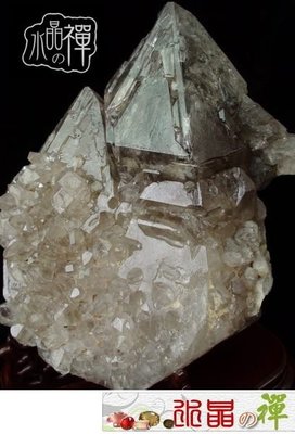 水晶の禪《絕版典藏㊣雙尖完整》超冰透鏡面玻璃種 2道長水膽鱷魚骨幹 [奇萊峰] 14.77kg