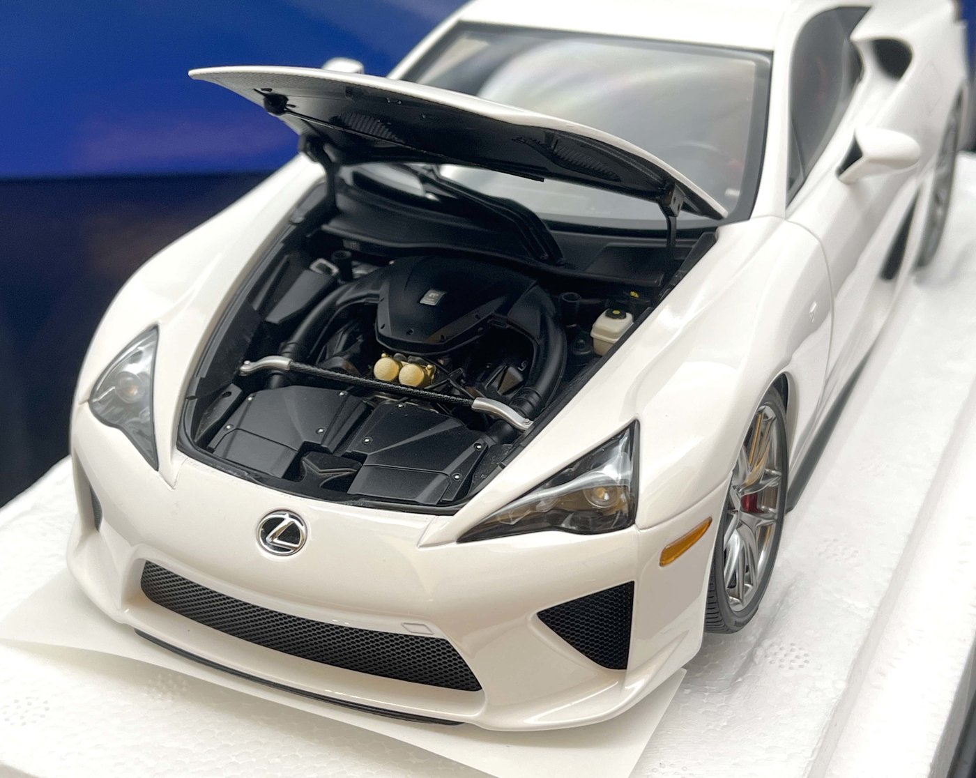 MASH】 現貨特價Autoart 1/18 Lexus LFA white 78850 | Yahoo奇摩拍賣