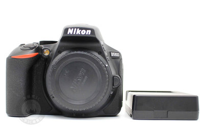 【高雄青蘋果3C】Nikon D5600 單機身 APS-C 單眼相機 快門數約:8XX張 二手相機#88701
