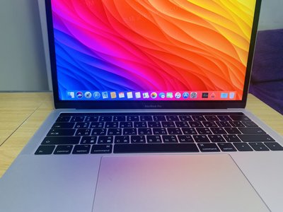 【售】MacBook Pro Touch bar 13 吋 i5（3.1）16G 512G SSD 銀色 台中 蘋果電腦