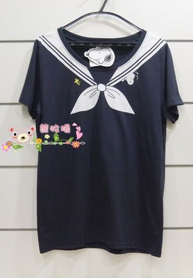 ❤ 熊牧場 ❤日本大尺碼女裝~領結印圖史努比T恤(版小）
