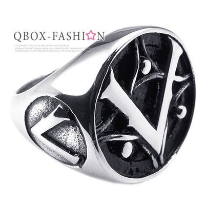 《 QBOX 》FASHION 飾品【R10025240】精緻個性復古V字光芒圓盤鑄造鈦鋼戒指/戒環