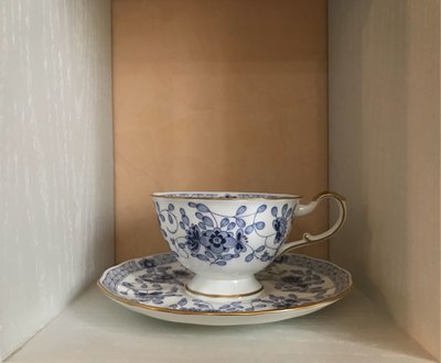 【現貨】日本 鳴海 NARUMI 米蘭 Mirano 經典唐草花系列 骨瓷 咖啡杯（1杯1盤）日本製 紅茶杯