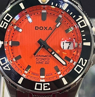 DOXA 潛水錶 橘水鬼 Ceramica 鯊魚 300 D127SOR 44mm 帆船甲板面盤 + 陶瓷錶圈 著名瑞士潛水錶品牌; DOXA 1889 年創立
