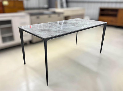 【尚品傢俱】HT-45 馬利 5.3尺鋁合金岩板餐桌