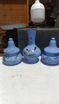玻璃花瓶糖罐子，三個，有輕微使用痕跡，花鳥是手繪上去的，967【古玩天下】古董 老貨 擺件