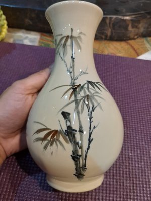 金欣古玩，台灣件中華金門陶瓷花瓶，竹節花器拍賣～01314～