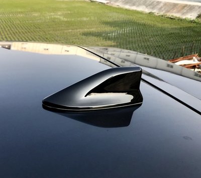 圓夢工廠 Ford 福特 Fiesta Focus Mondeo 改裝 車頂 鯊魚鰭 烤漆黑 烤漆銀 烤漆白 珍珠白