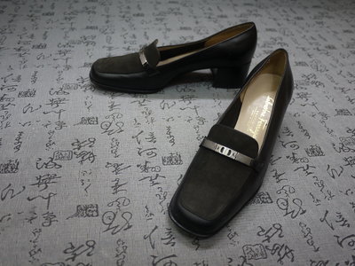 義大利製 Salvatore Ferragamo金屬飾真皮粗跟鞋 USA 6.5 C EUR 37 JPN 23.5