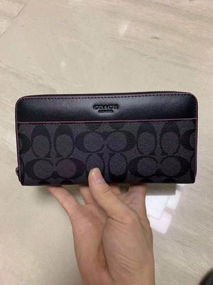 【MOMO全球購】COACH 全新正品 25517 新款馬車印花 logo長款錢包 長夾 多卡位