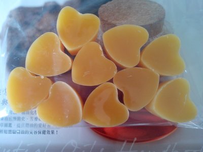 台灣蜂蠟~高品質，無雜質~每包10顆愛心蜂蠟/重約100g/特價110元