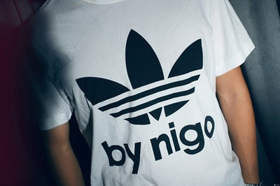 📢【現貨全新商品】愛迪達 adidas Originals Nigo 25周年纪念款 T-Shirt 短T 白色 S