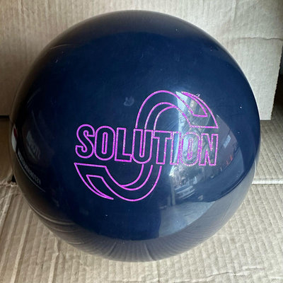 美國進口保齡球STORM品牌Solution 風暴飛碟球玩家喜愛的品牌11磅