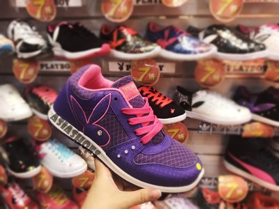 帝安諾-6折出清PLAYBOY 休閒運動 運動鞋 女 透氣 雜誌款 紫 Y0223