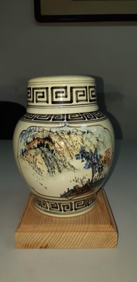 《壺言壺語》金門陶瓷廠製早期手繪茶葉罐 瓶口有小喀傷 其餘完好