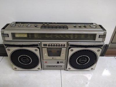 夏普 SHARP GF-8585 手提收錄音機 —懷舊古道具、復古擺飾、早期民藝