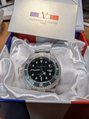 valentino coupeau 范倫鐵諾 V61589Y綠黑 左冠陶瓷圈 夜光時刻 不鏽鋼 男錶