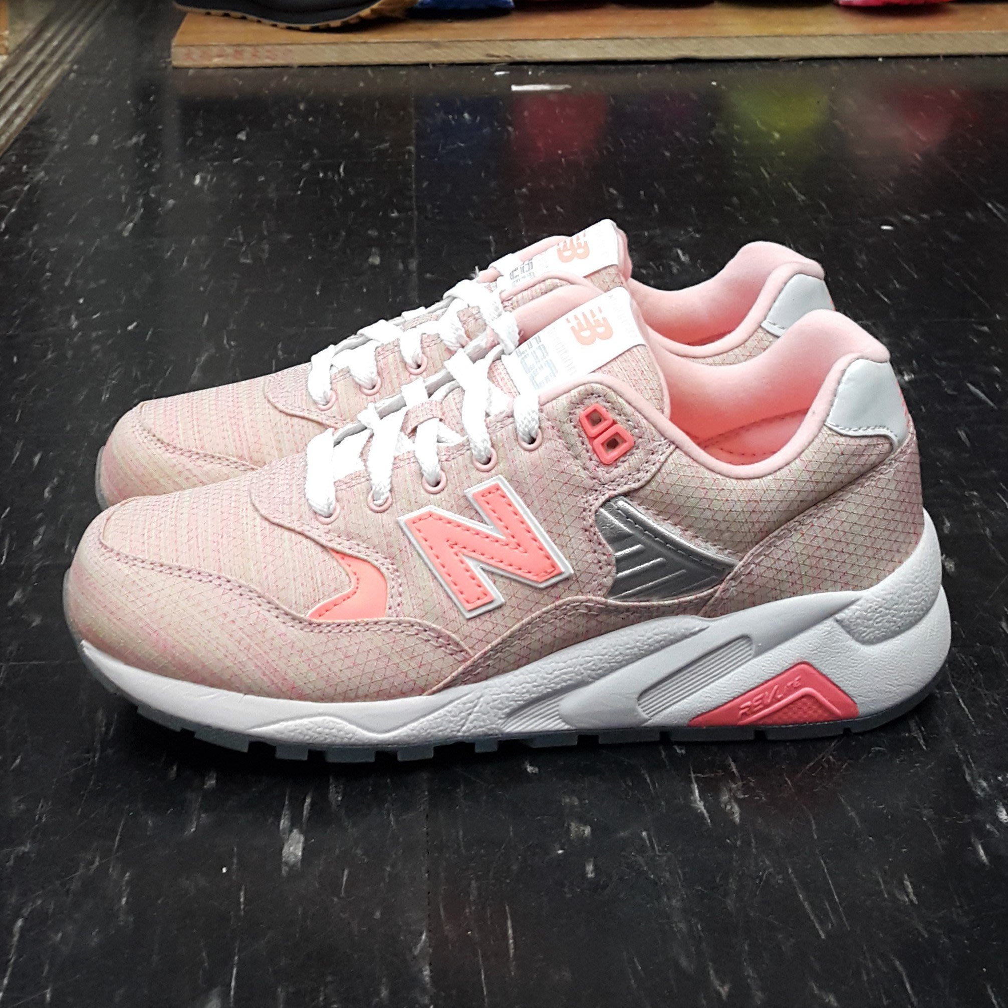 new balance nb 580