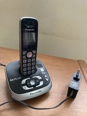 《Panasonic》松下國際牌DECT 6.0 數位無線電話 黑色(KX-TG4031)