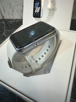 ️台灣公司貨️ 🎈SAMSUNG Galaxy Fit3 健康智慧手環🎈有原盒原廠保固到2025/1✨僅店面展示漂亮無傷✨