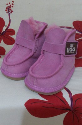 正品UGG雪靴(小孩款)粉紅色(100%澳洲製)特殊防水材質