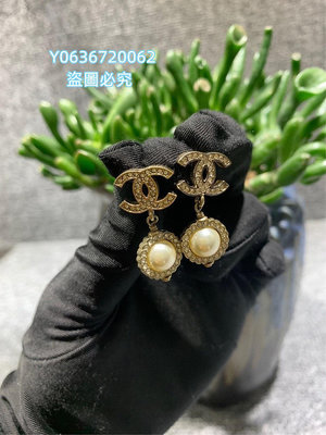 特價！chanel 香奈兒 珍珠耳環 雙C logo B20 -1298