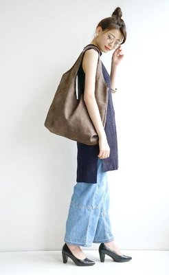 乾媽店。日本 polka polka 仿皮軟質 肩背包 側背包 托特包 合成皮革 大容量 A4尺寸
