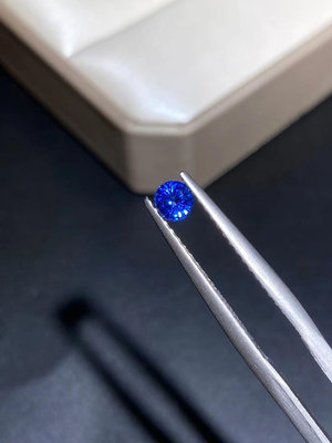 精品皇家藍藍寶石圓形0.51克拉，圓4.4mm