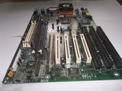 PENTIUM-133,166主機板,型號:P5960,小孔PS2鍵盤,32M記憶體,3組ISA