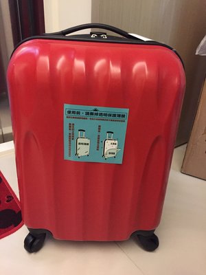 全新CoolOne 20吋亮面紅色旅行箱 登機箱_38x24x58cm