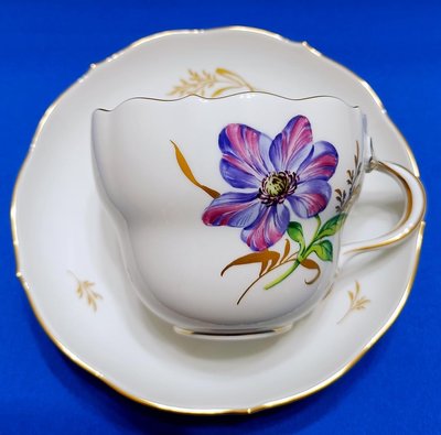 Meissen 新式畫法花卉手繪杯-藍花