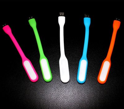 3D蒐奇購-USB LED燈，小巧照明燈，可隨意摺疊燈，可用於筆電、平板、行動電源及汽車閱讀燈等，採LED省電燈泡(珠)