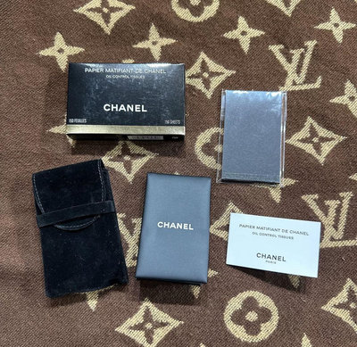 Chanel香奈兒吸油面紙+化妝鏡+收納包 紙盒裝