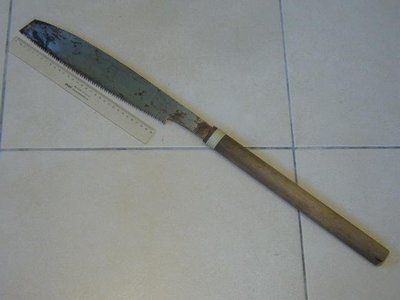 鋸子(6)~日本製~小林利~木柄~全長約75CM~懷舊.擺飾.道具