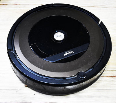 奇機巨蛋06.26.01【iRobot】Roomba 890 掃地機器人 二手出清 功能正常 已清潔消毒 含保固