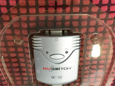 NuSWITCH 數位式 1對2螢幕分配器 VGA分享器 1進4出 1組螢幕滑鼠鍵盤給四台電腦共用 kvm切換
