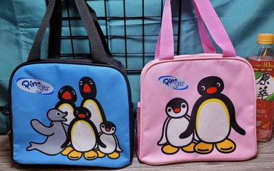 ///可愛娃娃///~正版PINGU企鵝家族水壺便當袋~餐袋~手提袋~雙側網袋---約22.5公分