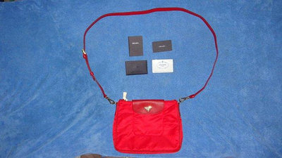 全新Prada紅色降落傘布料 真皮款側背包 斜背包