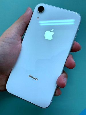 Apple iPhone XR 128GB 白