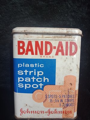 早期企業 - BAND-AID - 美國製 老鐵盒 藥盒 - 9.5公分高 - 251元起標   A-38箱