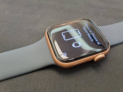 奇機3C(巨蛋店)-售二手 9.5成新 Apple Watch Series 5 44mm LTE版 金色